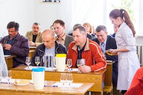 Международный Форум виноделов-аматоров в Одесской Национальной Академии пищевых технологий 28 марта 2014 года