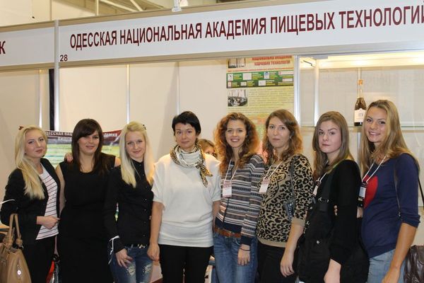 студенты группы ТВ-41 с деканом Ткаченко Оксаной Борисовной
